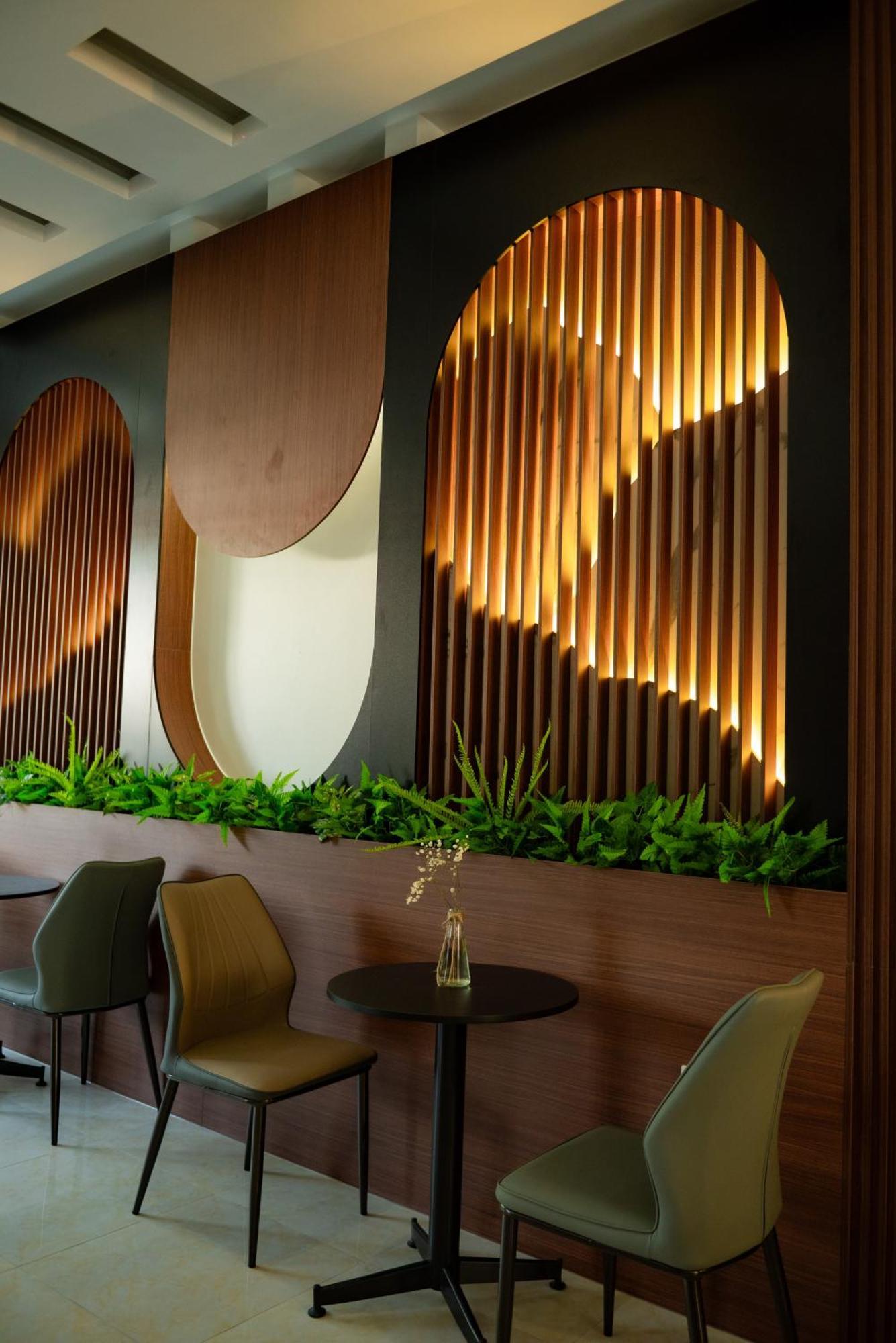 Garden Hotel II 河江 外观 照片